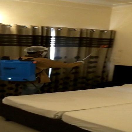 Hotel Rose Lodge Pune Ngoại thất bức ảnh