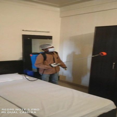 Hotel Rose Lodge Pune Ngoại thất bức ảnh